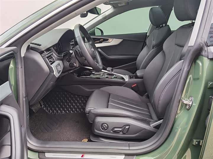 Фото 14 - Audi A5