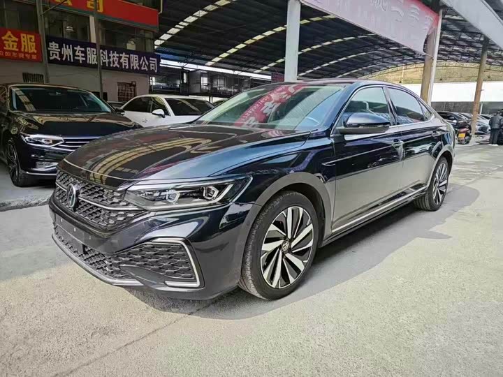 Фото 1 - Volkswagen Passat