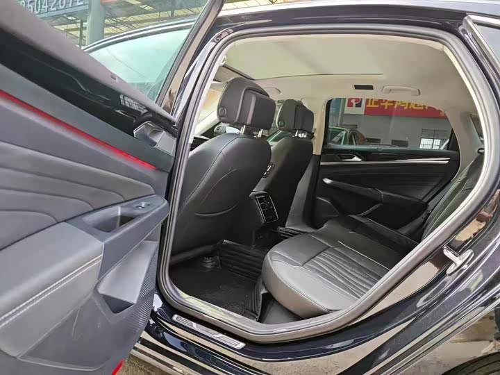 Фото 5 - Volkswagen Passat