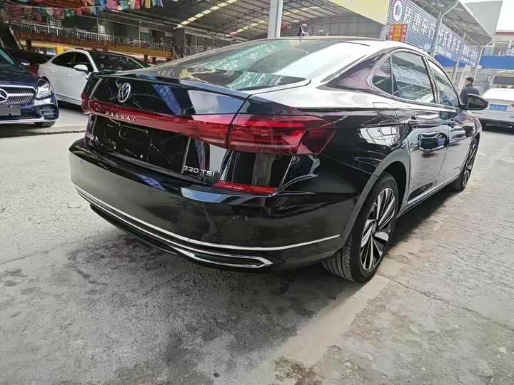 Фото 8 - Volkswagen Passat