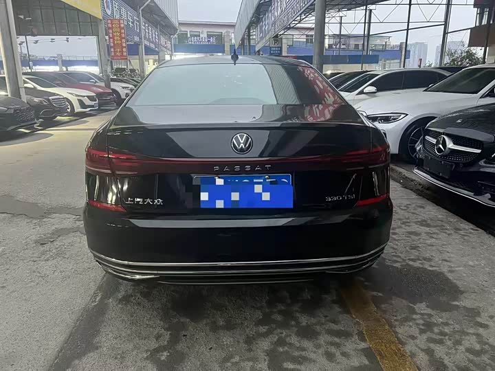 Фото 9 - Volkswagen Passat