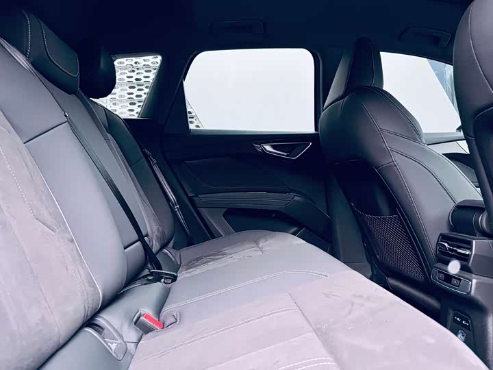 Фото 7 - Audi Q4 e-tron