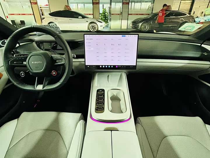 Фото 15 - Xiaomi SU7