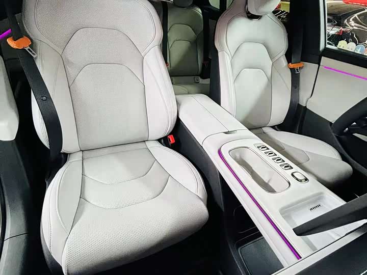 Фото 17 - Xiaomi SU7