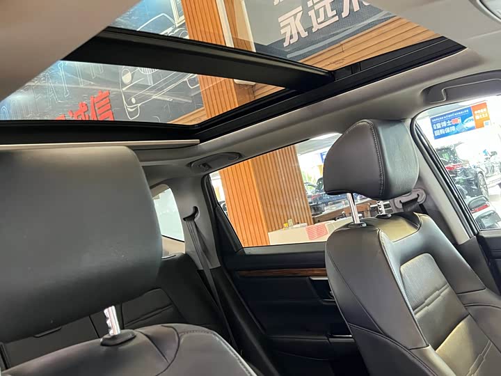 Фото 14 - Honda CR-V