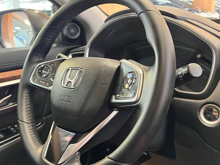 Фото 15 - Honda CR-V