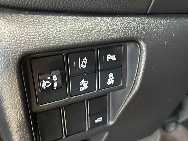 Фото 8 - Honda CR-V