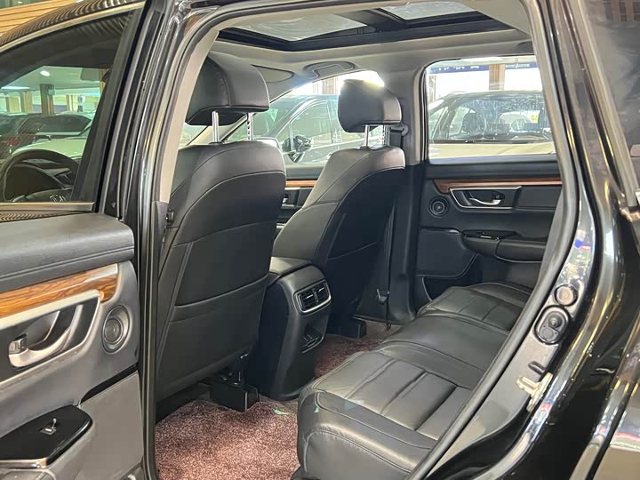 Фото 9 - Honda CR-V