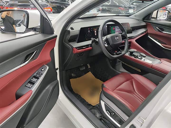 Фото 16 - Changan CS75 Plus