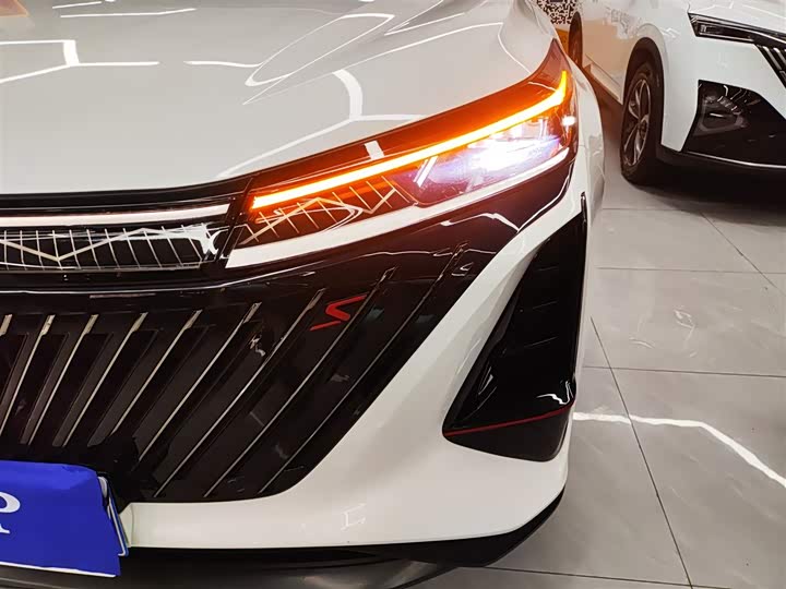 Фото 24 - Changan CS75 Plus