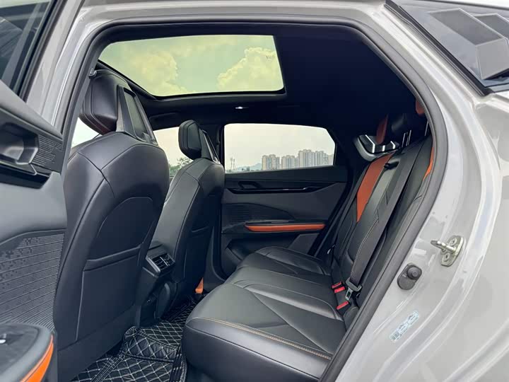 Фото 15 - Changan UNI-V