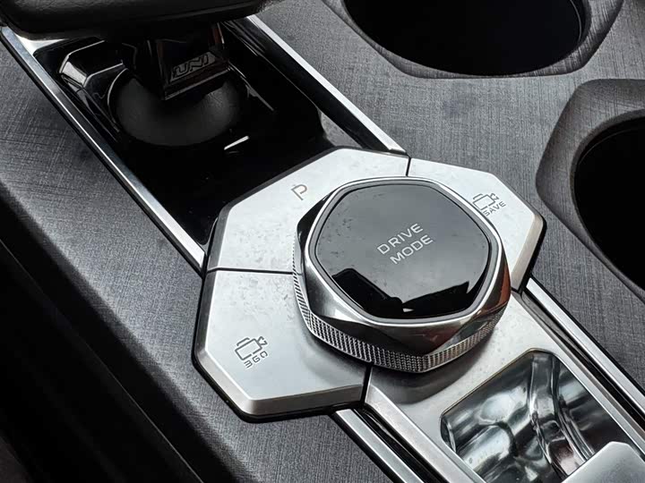 Фото 26 - Changan UNI-V