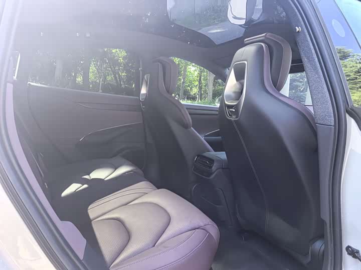 Фото 4 - Xiaomi SU7