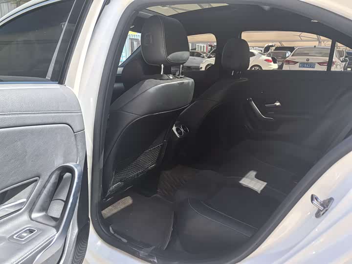 Фото 6 - Mercedes-Benz A-Class