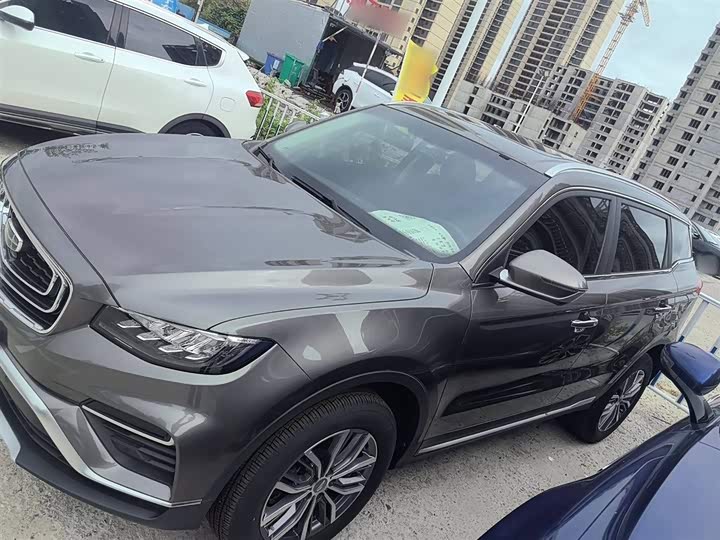 Фото 7 - Geely Atlas