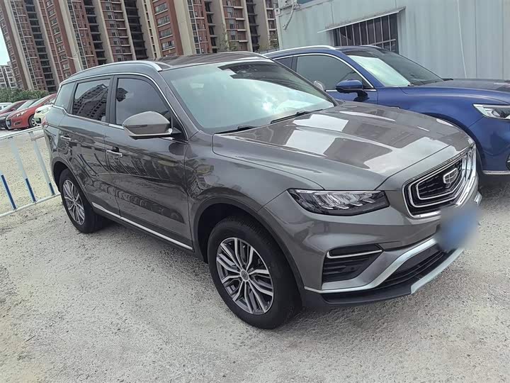 Фото 8 - Geely Atlas