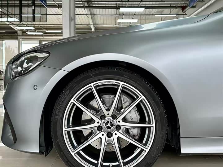 Фото 18 - Mercedes-Benz E-Class