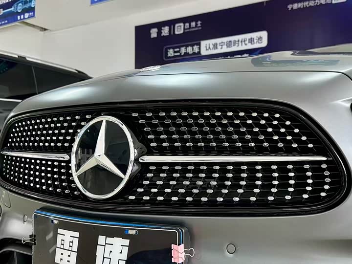 Фото 5 - Mercedes-Benz E-Class