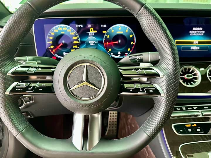 Фото 6 - Mercedes-Benz E-Class