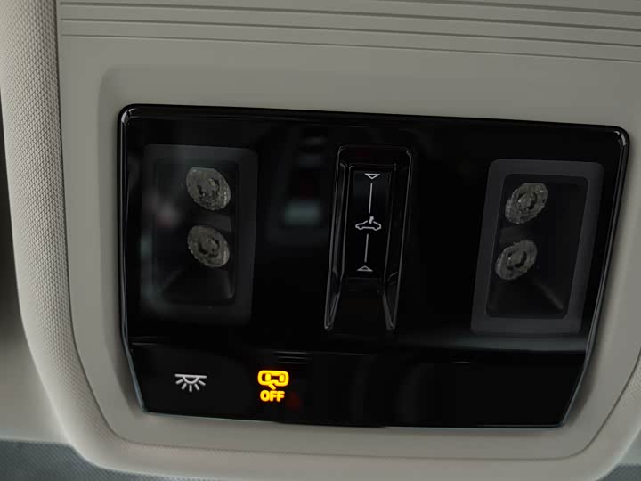 Фото 17 - Volkswagen Golf