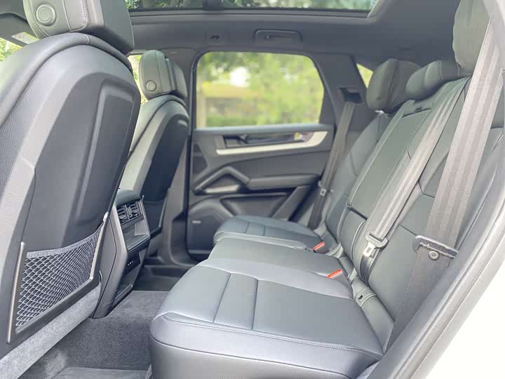 Фото 15 - Porsche Cayenne