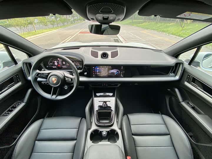 Фото 18 - Porsche Cayenne