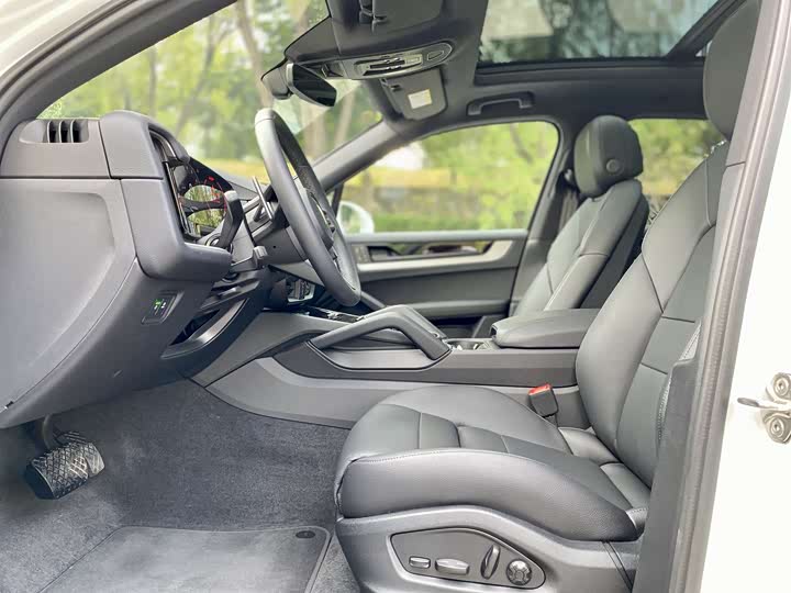 Фото 9 - Porsche Cayenne