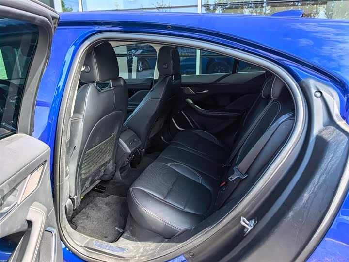 Фото 11 - Jaguar I-Pace