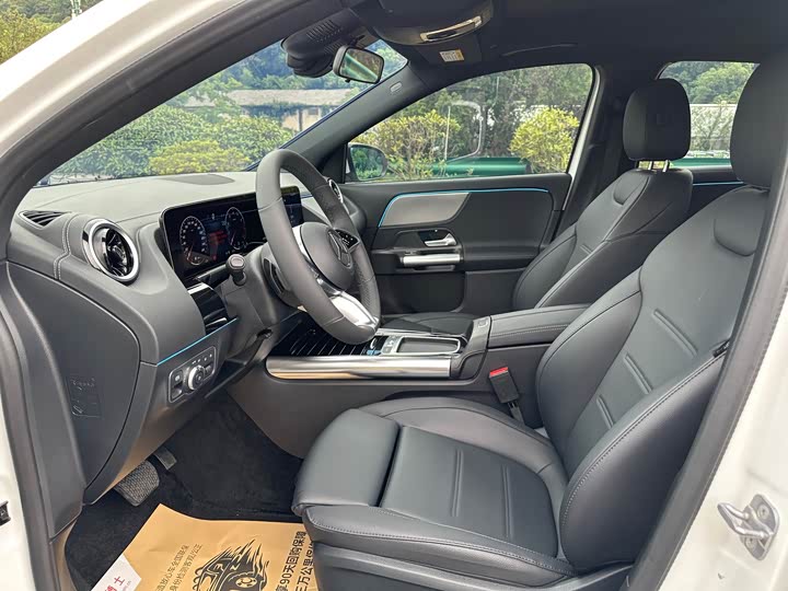 Фото 4 - Mercedes-Benz GLA-Class