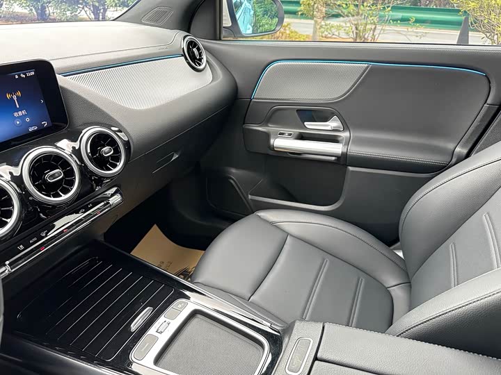 Фото 6 - Mercedes-Benz GLA-Class