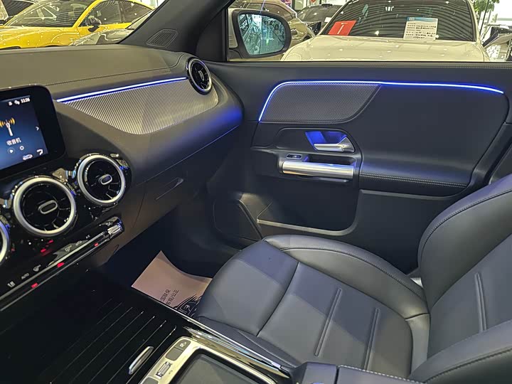 Фото 7 - Mercedes-Benz GLA-Class