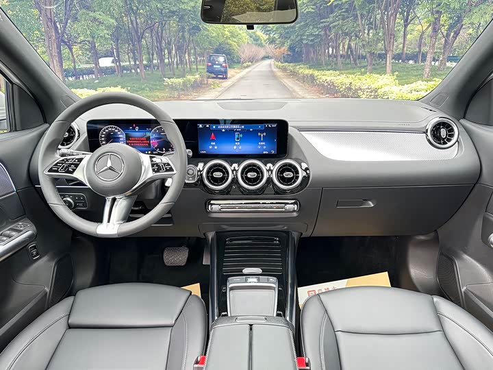 Фото 8 - Mercedes-Benz GLA-Class