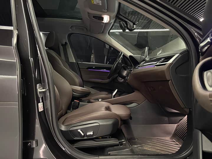 Фото 10 - BMW X1