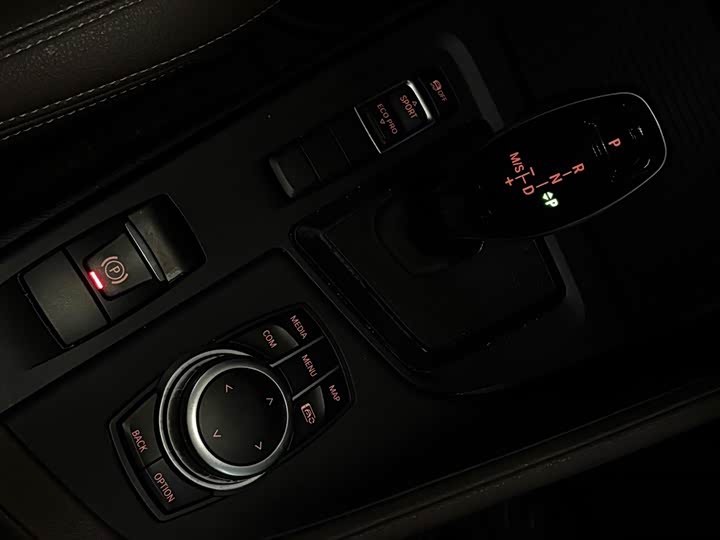 Фото 13 - BMW X1