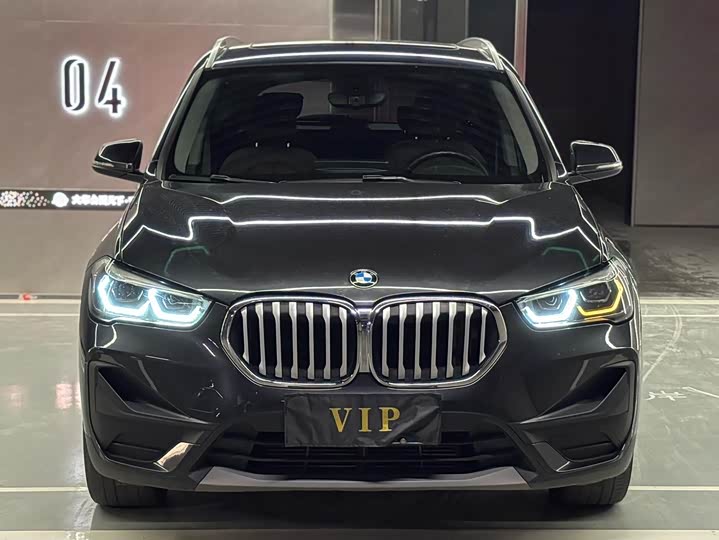 Фото 2 - BMW X1
