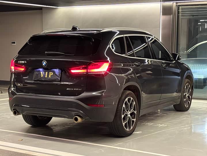 Фото 22 - BMW X1