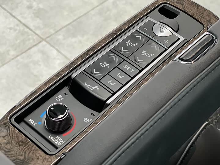 Фото 17 - Toyota Vellfire