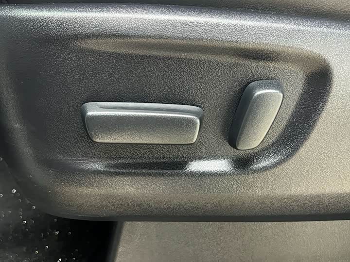 Фото 20 - Toyota Vellfire