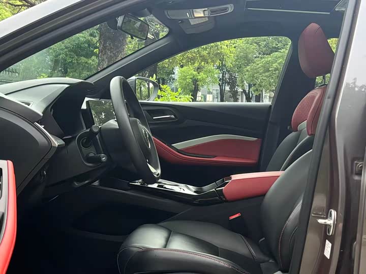 Фото 10 - MG Motor 5