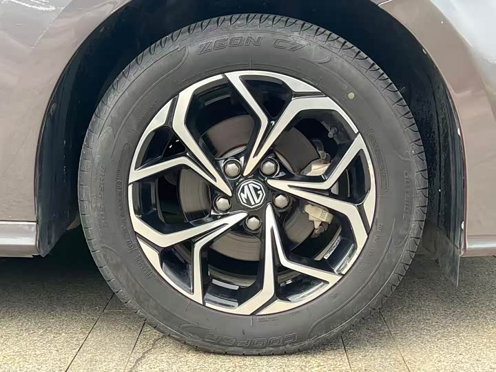 Фото 18 - MG Motor 5