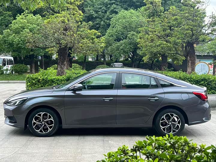 Фото 6 - MG Motor 5