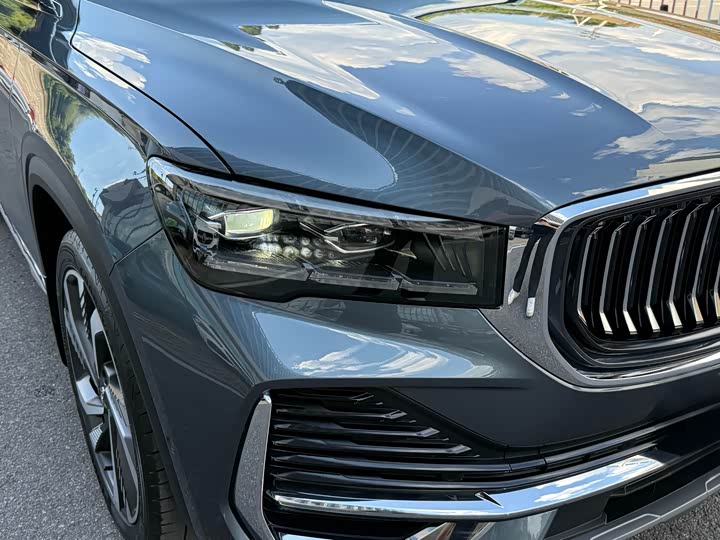 Фото 14 - Geely Monjaro