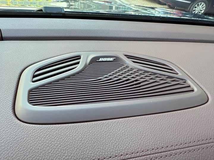 Фото 19 - Geely Monjaro