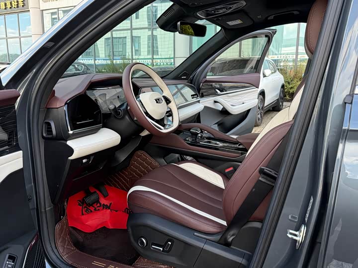 Фото 7 - Geely Monjaro