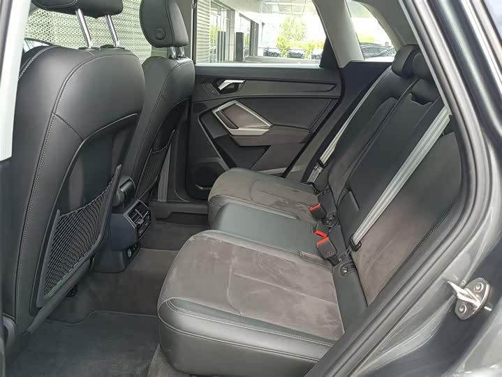 Фото 15 - Audi Q3