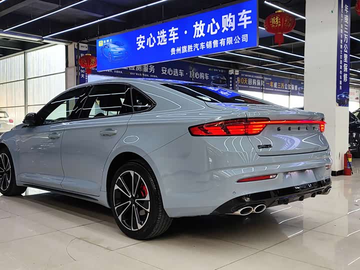 Фото 8 - Geely Preface