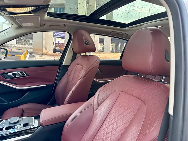 Фото 17 - BMW 3 Series