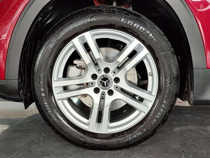 Фото 13 - Mercedes-Benz GLB-Class