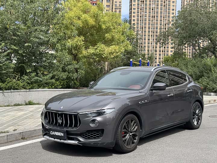 Фото 1 - Maserati Levante