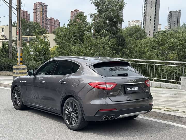 Фото 7 - Maserati Levante